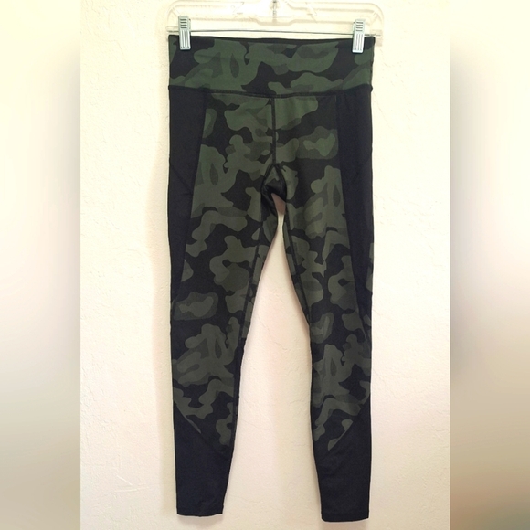 Calvin Klein Leggings Camo Print Performance Wick Size S - Picture 2 of 7